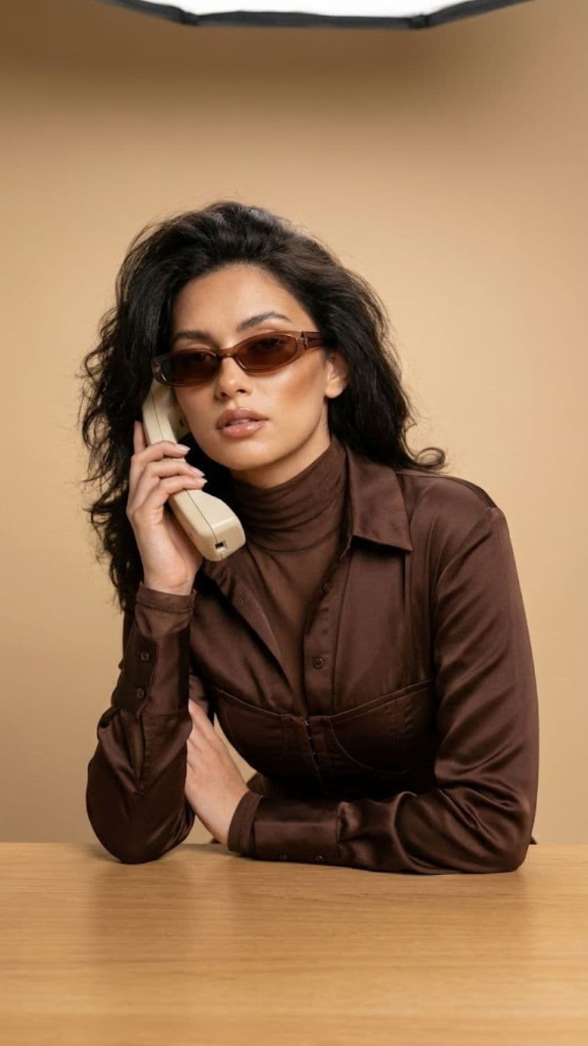 Expected visual output for Minimalist Vintage Phone Studio